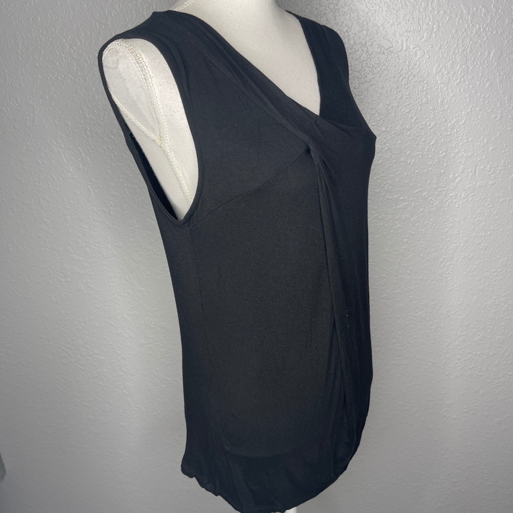 Pleione -Black tank top‎ - Picture 3 of 9